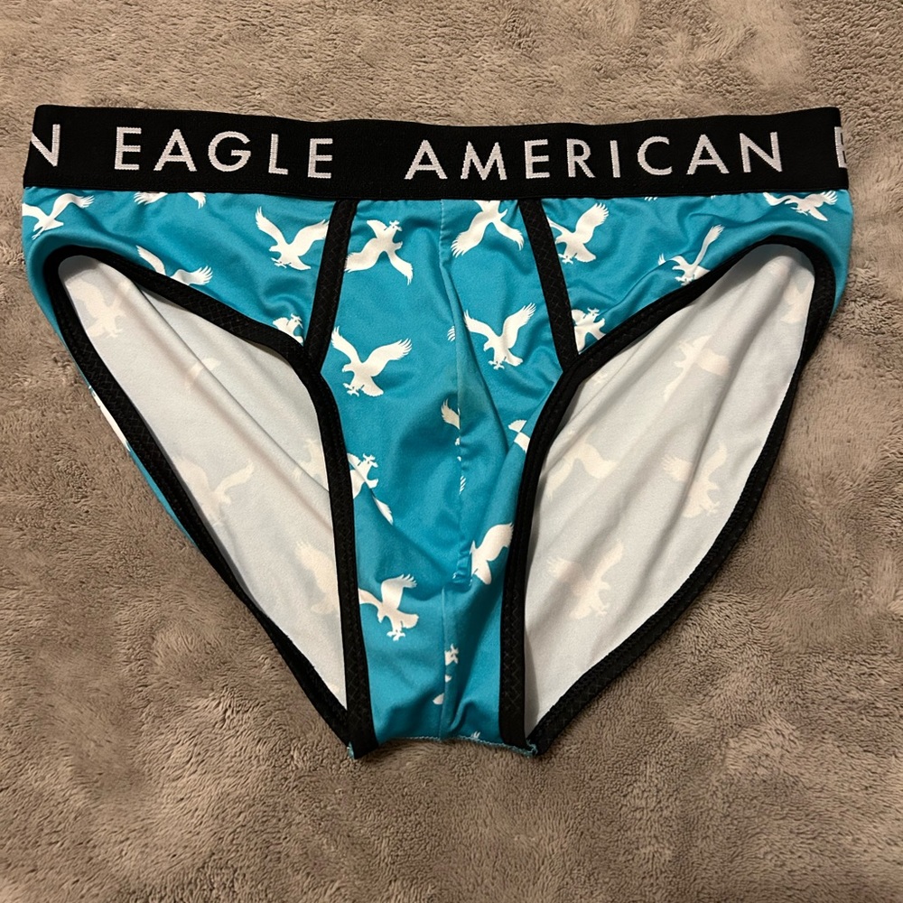 AE mens used brief size M